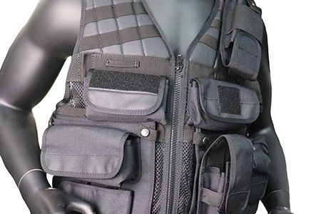 Colete tático para equipe militar com múltiplos bolsos, almofada antiderrapante para absorção de choque de rifle.
